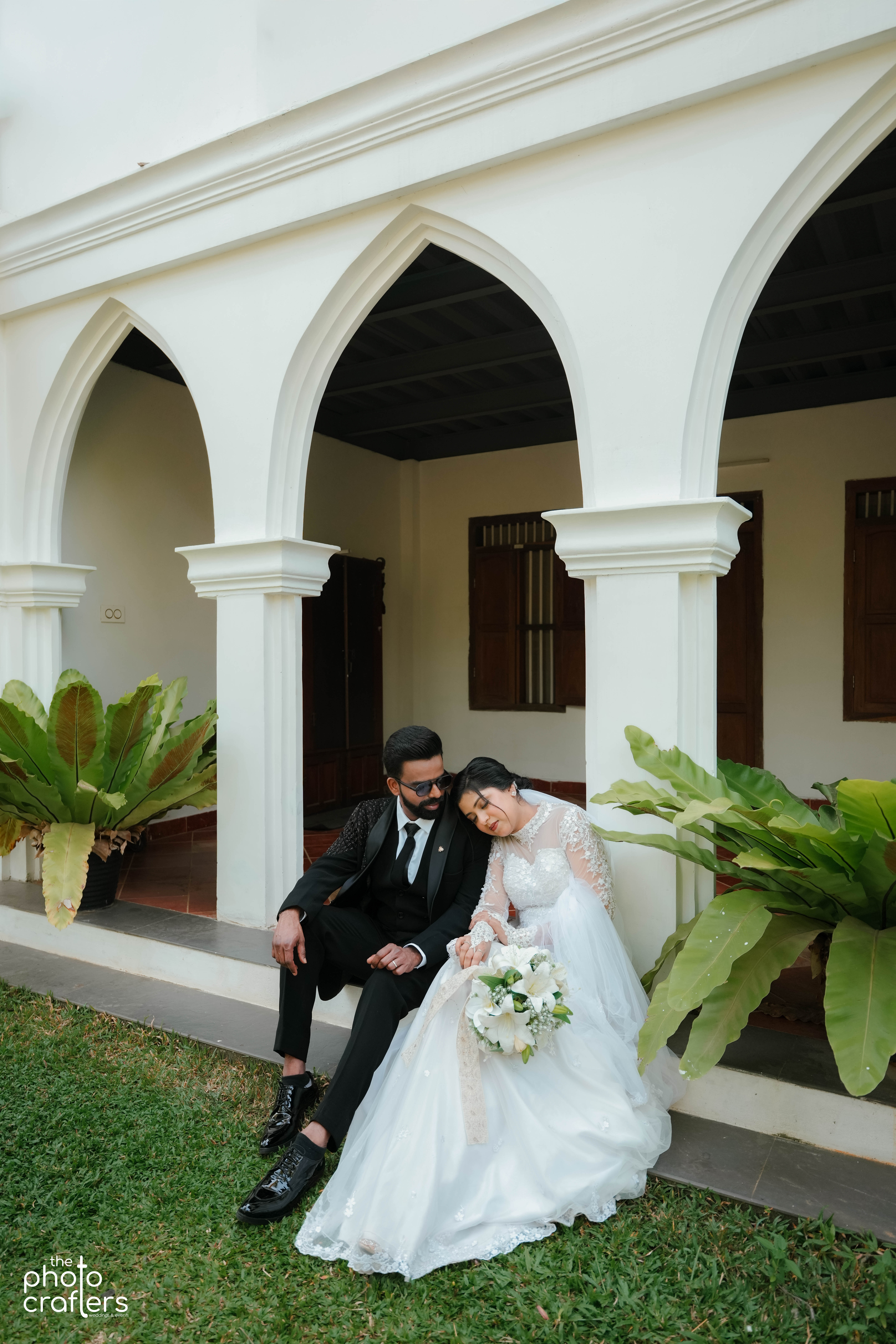 Groom tying Tali on Kerala Hindu Bride wedding - The Photocrafters
